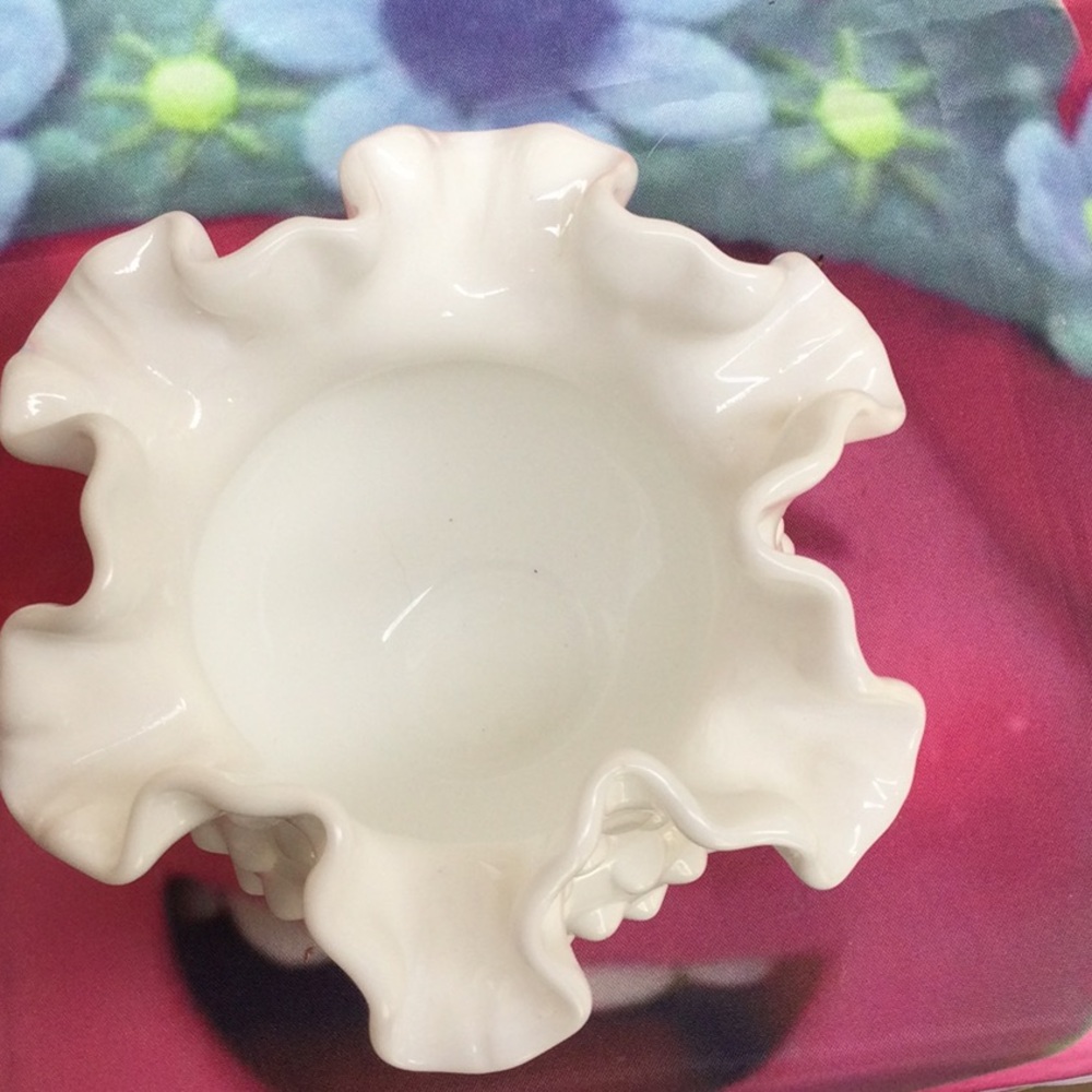 White Hobnail Ruffled Milk Glass Vase - Picture 2 of 6